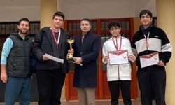 Van Türk Telekom Fen Lisesi Masa Tenisi Takımı Van il birincisi oldu
