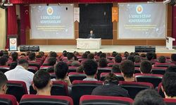 Van’da ‘5 soru 5 cevap’ konferansı gerçekleştirildi