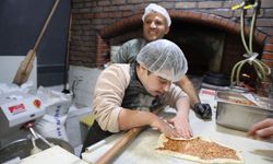 Van’da down sendromlu bireyler mutfakta kolları sıvadı
