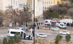 Van’da minibüsün çarptığı araç takla attı!