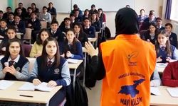 Van’da ‘Van Gölü Kirlenmesin, Mavi Kalsın’ etkinliği sürüyor