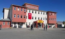 Vangölü Aktivistleri Canik ve Erçek’te öğrencilerle buluşuyor