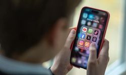 Sosyal medyada "çocuk koruma kalkanı": 15 yaş altı için yasak yolda