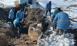 VASKİ Özalp’ta ana hattaki arızayı giderdi