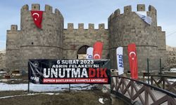 6 Şubat depremlerinde hayatını kaybedenler Van’da anıldı