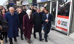 Bakan Göktaş Van’da esnaf ziyareti yaptı