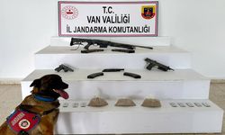Başkale’de eroin ve silah operasyonu