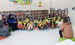 Edremit’te ‘annem bana masal okur musun’ projesi kapsamında anlamlı etkinlik