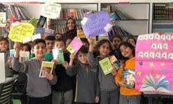 Edremit’te ‘bir kitap da benden olsun’ projesine anlamlı destek