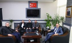 HÜDA PAR’dan Van İl Milli Eğitim Müdürü Çandıroğlu’na hayırlı olsun ziyareti