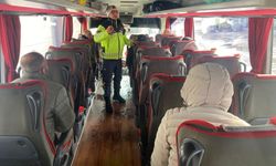 Erciş'te yolcu otobüslerinde emniyet kemeri bilgilendirmesi yapıldı