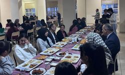 Müdür Çandıroğlu, öğrencilerle iftar yaptı
