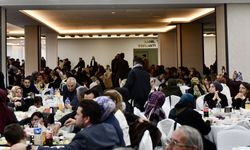 TÜGVA iftarında protokol ve gençler bir araya geldi