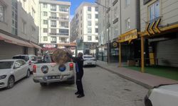 Van’da kaldırımları işgal eden malzemelere el konuldu!