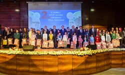 Van’da okuma yarışmasında dereceye giren öğrenciler ödüllendirildi