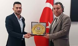 Başkan Ölmez’den Müdür Yeşilova’ya ziyaret