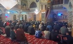 Bin aydan hayırlı gece: Vanlılar ibadet için camilere akın etti