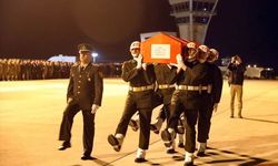 Doğubayazıt'ta kaza kırıma uğrayan askeri araçta kayıplar var