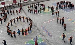 Edremit’te deprem haftası kapsamında tahliye tatbikatı gerçekleştirildi