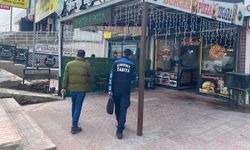 Edremit’te kaldırım işgali yapan esnaflara uyarı!