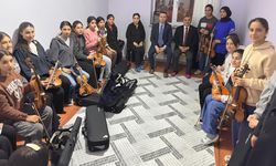 Kaymakamı Bakan’dan keman kursuna ziyaret