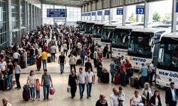 Van şehirlerarası otogarında bayram yoğunluğu