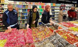 Van’da bayram öncesi tatlı imalathaneleri ve marketlere denetim