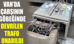 Van’da çarşının göbeğinde devrilen trafo onarıldı