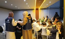 Van’da geleneksel yetim iftarı: Gönüller birleşti
