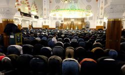 Van’da Kadir Gecesi'nde camiler doldu taştı