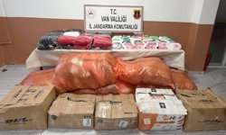 Başkale’de 3 milyon 660 bin TL’lik kaçak eşya ele geçirildi