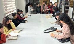 Edremit’te öğrencilerden kütüphane ziyareti