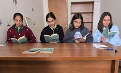 Edremit’te ‘okuyorum-yorumluyorum’ etkinliklerine yoğun ilgi