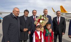 Ticaret Bakanı Bolat Van’a geldi!