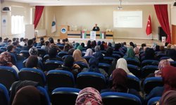Van YYÜ’de ümmet düşüncesi ve mezhep taassubu konuşuldu