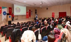 Van YYÜ’lü öğrencilere Antarktika deneyimleri paylaşıldı