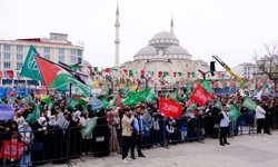 Van'da binlerce kişi Muhammed-i Sevda için meydanlara indi