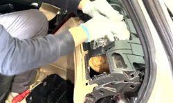 Van’da bir araçta 4.7 kilo metamfetamin ele geçirildi!