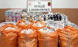 Van’da kaçakçılık operasyonu: 3,7 milyon TL’lik kaçak ürün ele geçirildi