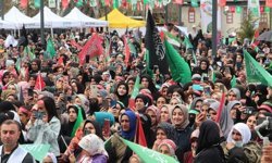 Van’da Mevlid-i Nebi mitingi: Manevi atmosfer fotoğraf karelerine yansıdı