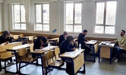 Van’da Umre ödüllü bilgi yarışması sınavı gerçekleştirildi