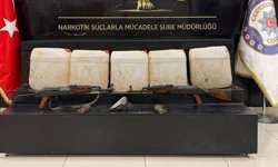 Van’da uzun namlulu silah ve çok sayıda kaçak ürün ele geçirildi!