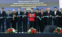 Bakan Yumaklı Van’da düve üretim merkezini açtı