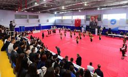 Van YYÜ’de turizm şenliği düzenlendi