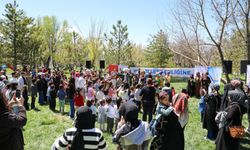 Van’da Hıdırellez kutlaması Van Kalesi eteğinde yapıldı