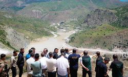 Van-Hakkâri karayolundaki heyelan bölgesinde kapsamlı inceleme