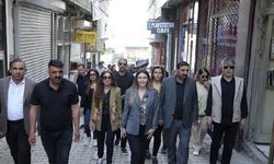 VAN TSO Başkan adayı Bayram, ilçe esnafının sorunlarını yerinde dinliyor