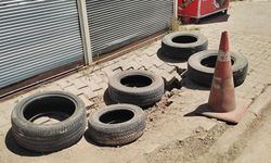 Van’da çöken kaldırım tehlike saçıyor