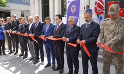 Van’da ‘Duvarların Ötesinde Sanat Sergisi’ açıldı