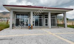 Van’da TOKİ’ye ait iş yeri satışa çıkarıldı